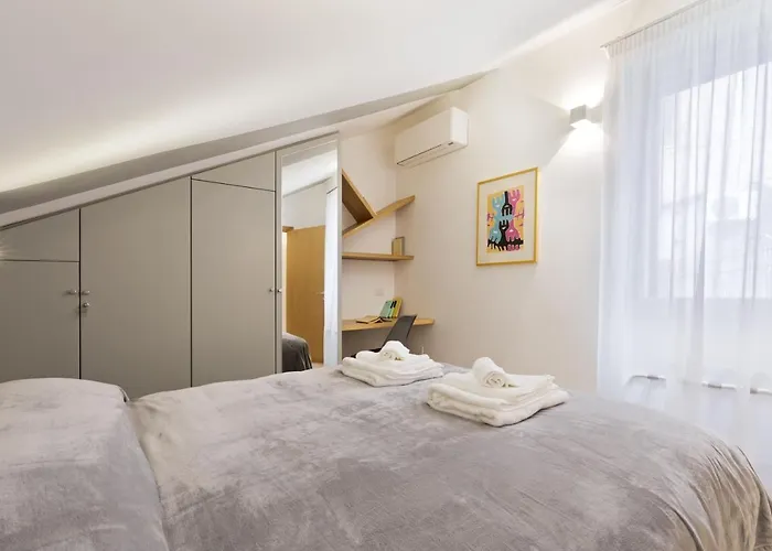 Ciancaleoni Duplex Casa Dell'artista - Monti * Rom