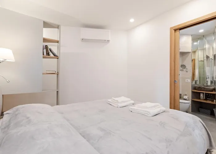 Ciancaleoni Duplex Casa Dell'artista - Monti Apartment