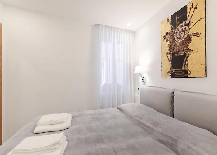Ciancaleoni Duplex Casa Dell'artista - Monti *